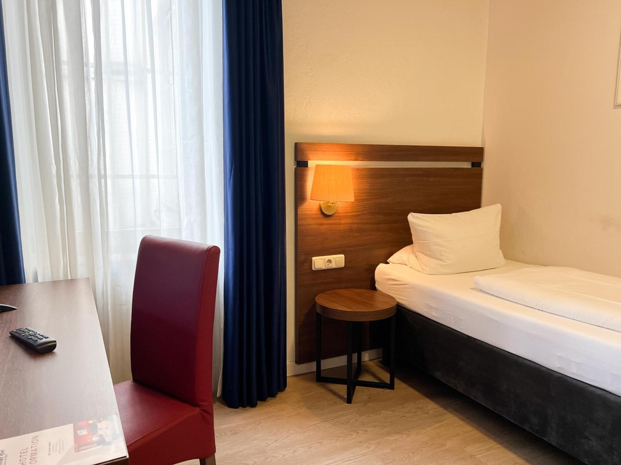 Hotel Fraenkischer Hof Kitzingen Extérieur photo