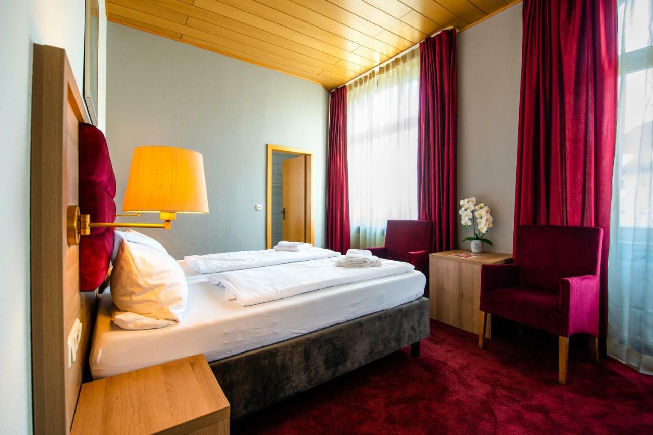Hotel Fraenkischer Hof Kitzingen Extérieur photo